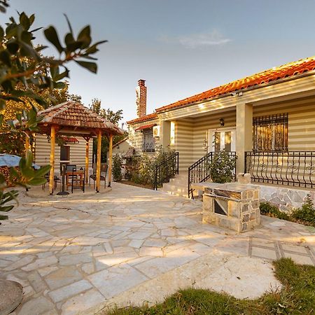 Vila 1 Korce Exterior foto