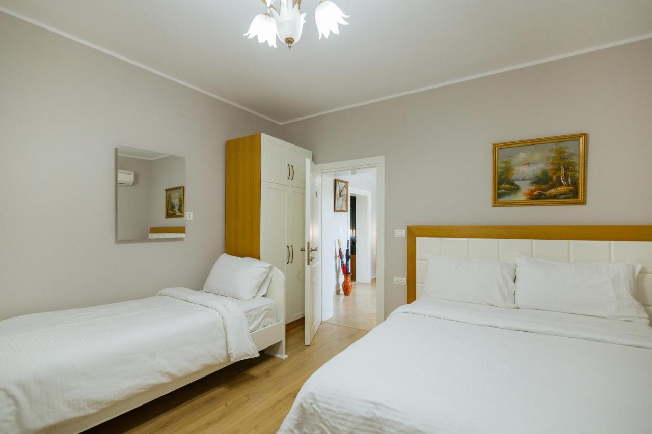 Vila 1 Korce Exterior foto